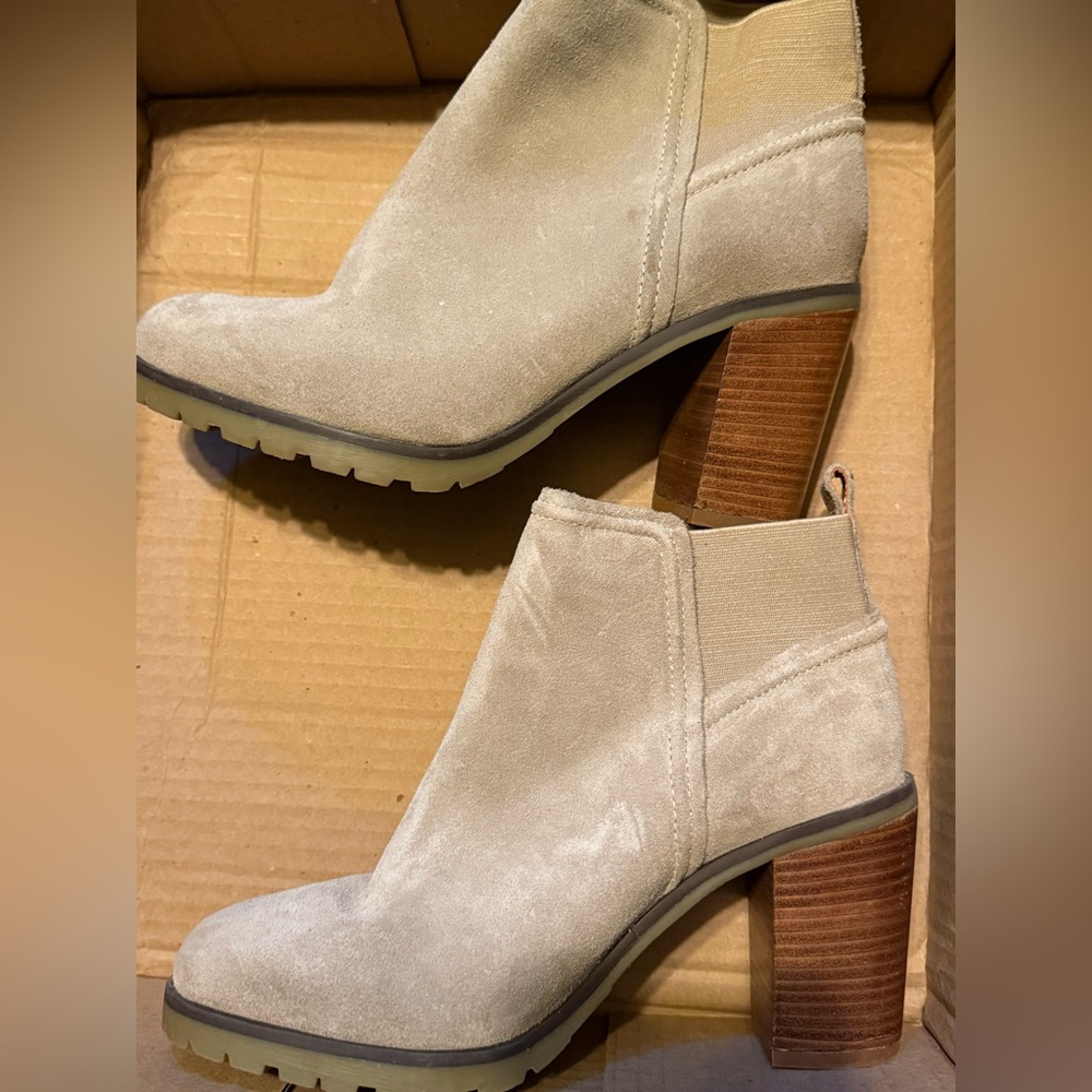Buckle Cream Ankle Booties
